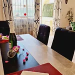 Будинок відпочинку Mareverde Holiday's, 1 & Big Terrace Адехе