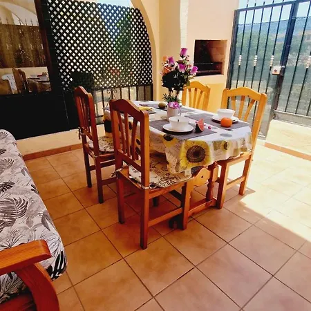 Mareverde Holiday's, 1 & Big Terrace Будинок відпочинку