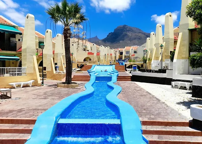 Будинок відпочинку Mareverde Holiday's, 1 & Big Terrace *