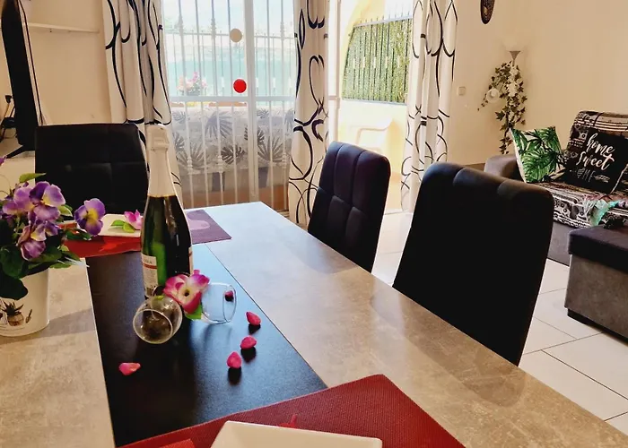 Будинок відпочинку Mareverde Holiday's, 1 & Big Terrace Адехе